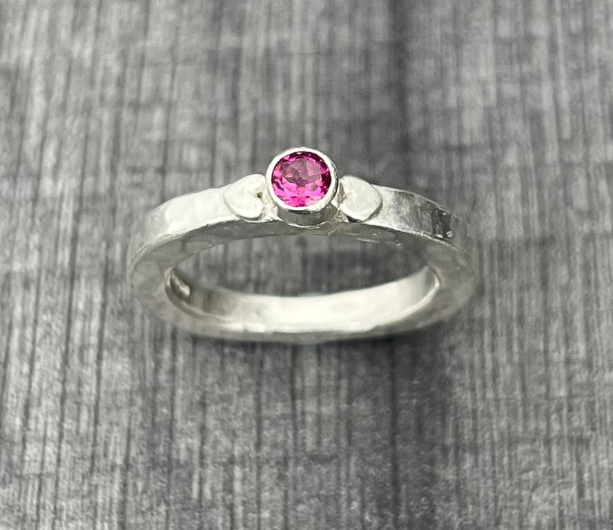 Rhodonite Hearts Ring, rhodonite silver ring, chunky silver ring, silver hearts,