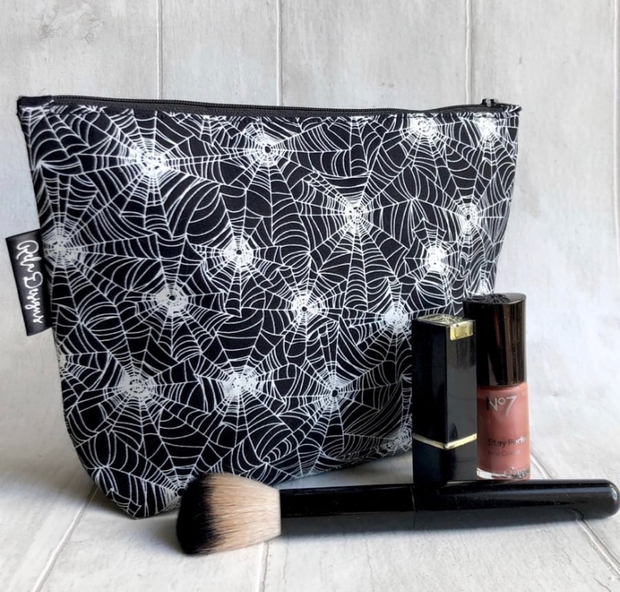 Makeup bag,spiders webs