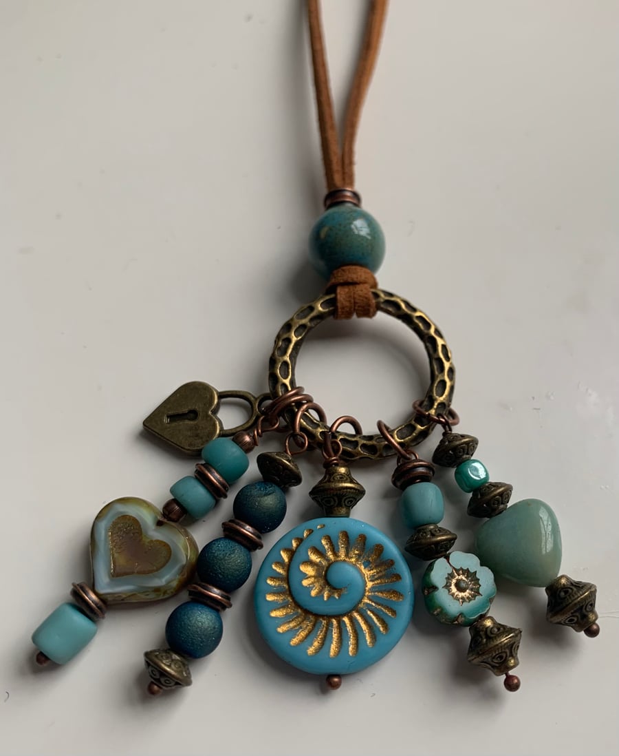 Beaded charm pendant Necklace -Blue Sand Dollar