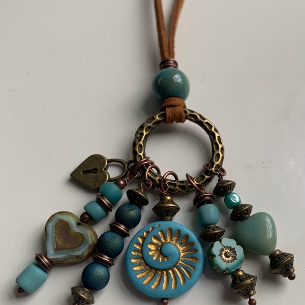 Beaded charm pendant Necklace -Blue Sand Dollar