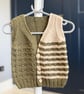 Hand-Knitted Baby V-Neck Vest with Stripe & Textured Detail – Khaki&Beige(9-12m)