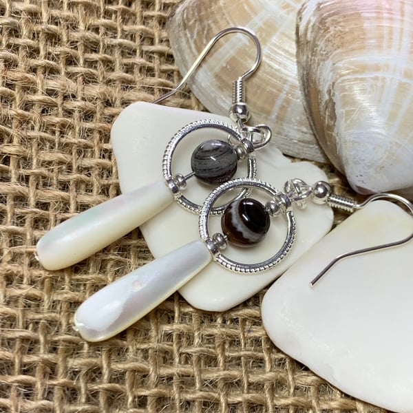 Mother of Pearl and Agate drop Earrings