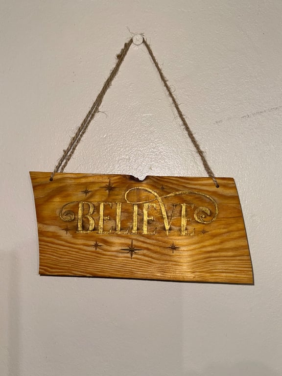 A Slice of pallet wood Christmas sign, recycling and believing in one slice