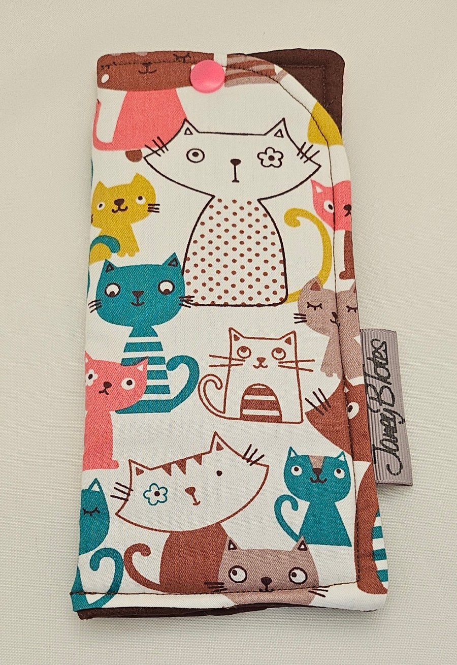 Funny cats fabric glasses case.