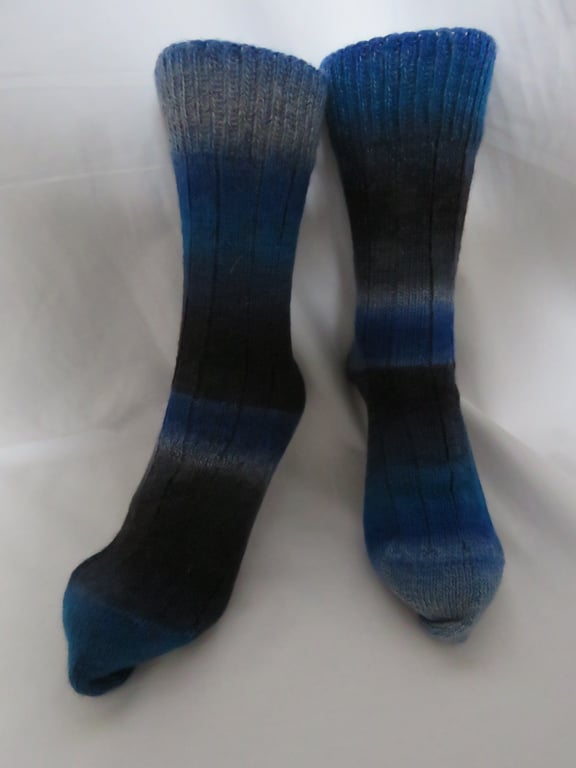 Hand-cranked Knitted Ribbed Wool Socks Size 8 to 9