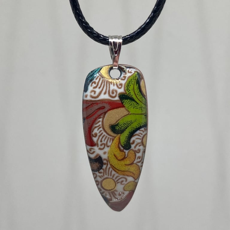 Jacobean Chintz Pendant