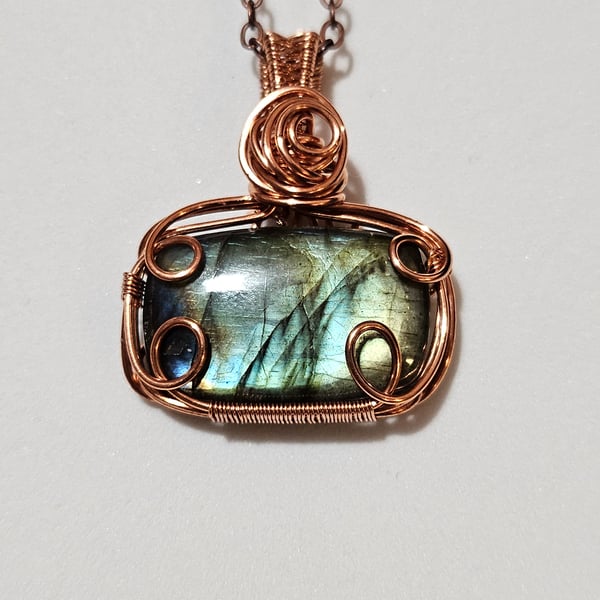 Swirl Labradorite Pendant 