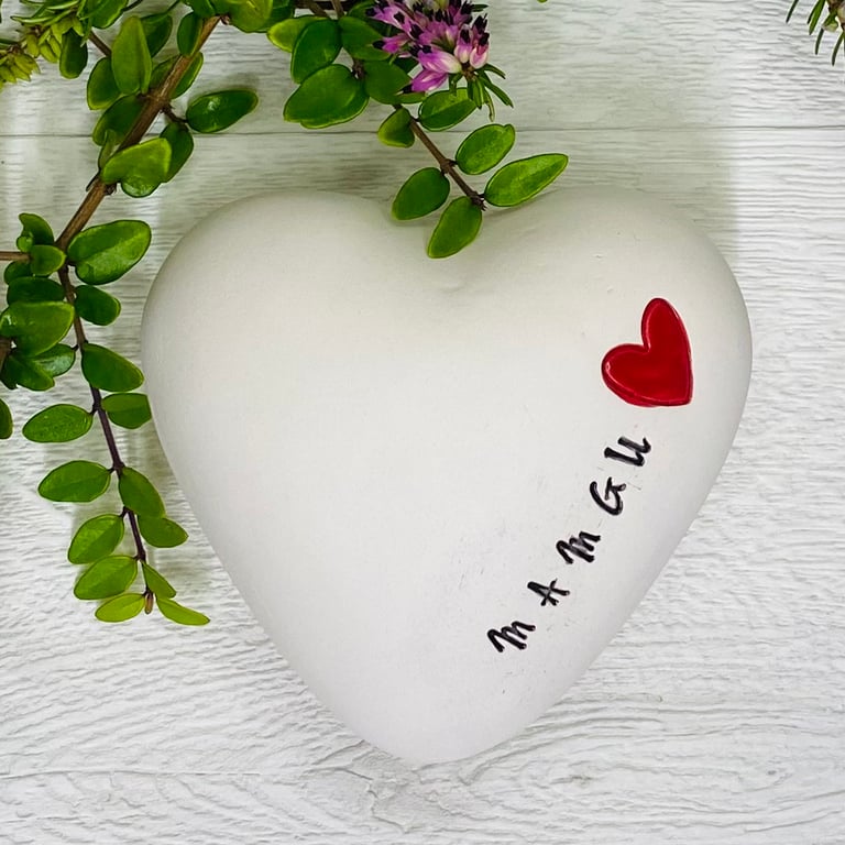 Ceramic heart pebble - Mamgu