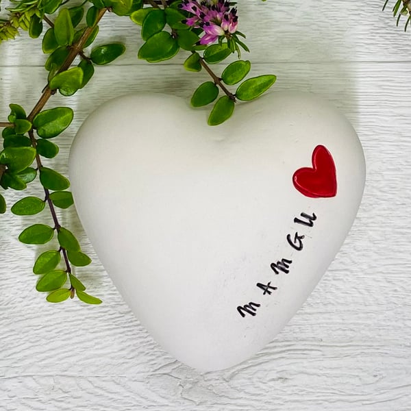 Ceramic heart pebble - Mamgu