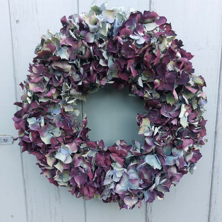 Dried Hydrangea Wreath - 28cm Diameter