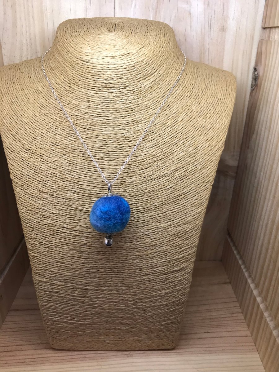  Felt Necklace. (267)
