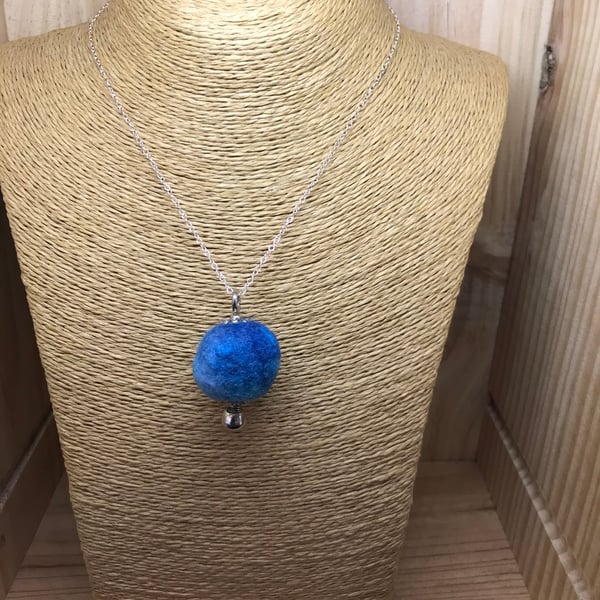  Felt Necklace. (267)