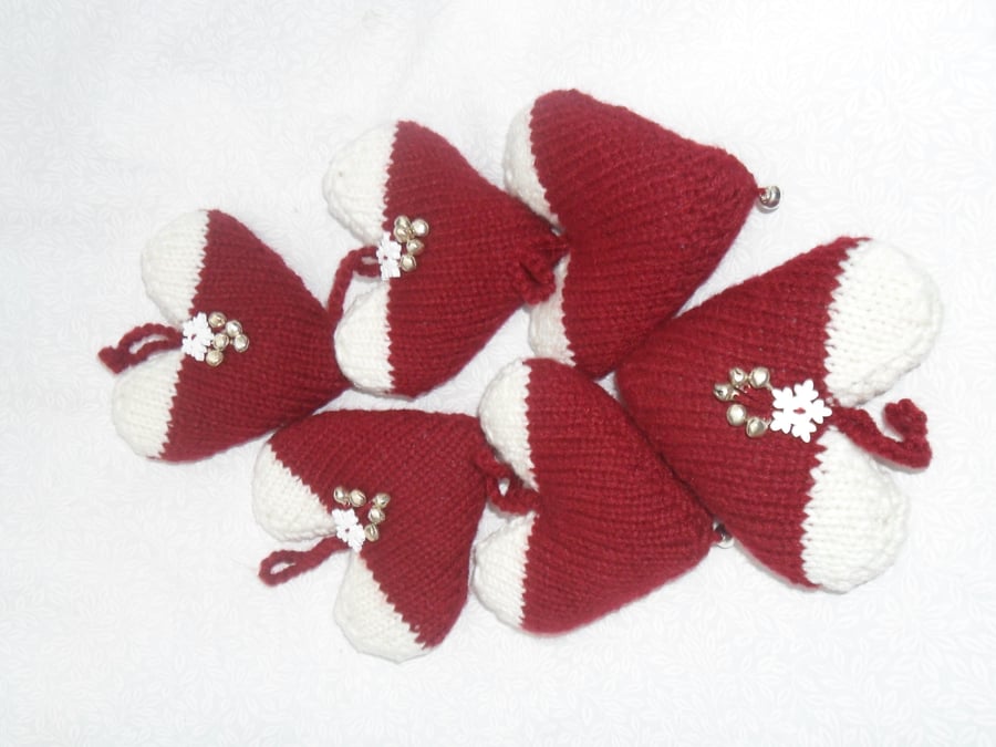 Christmas Heart Decorations Six knitted in maroon and white 