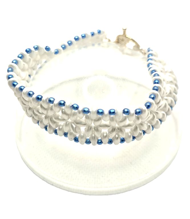 Ladies white beaded bracelet with blue faux pearls