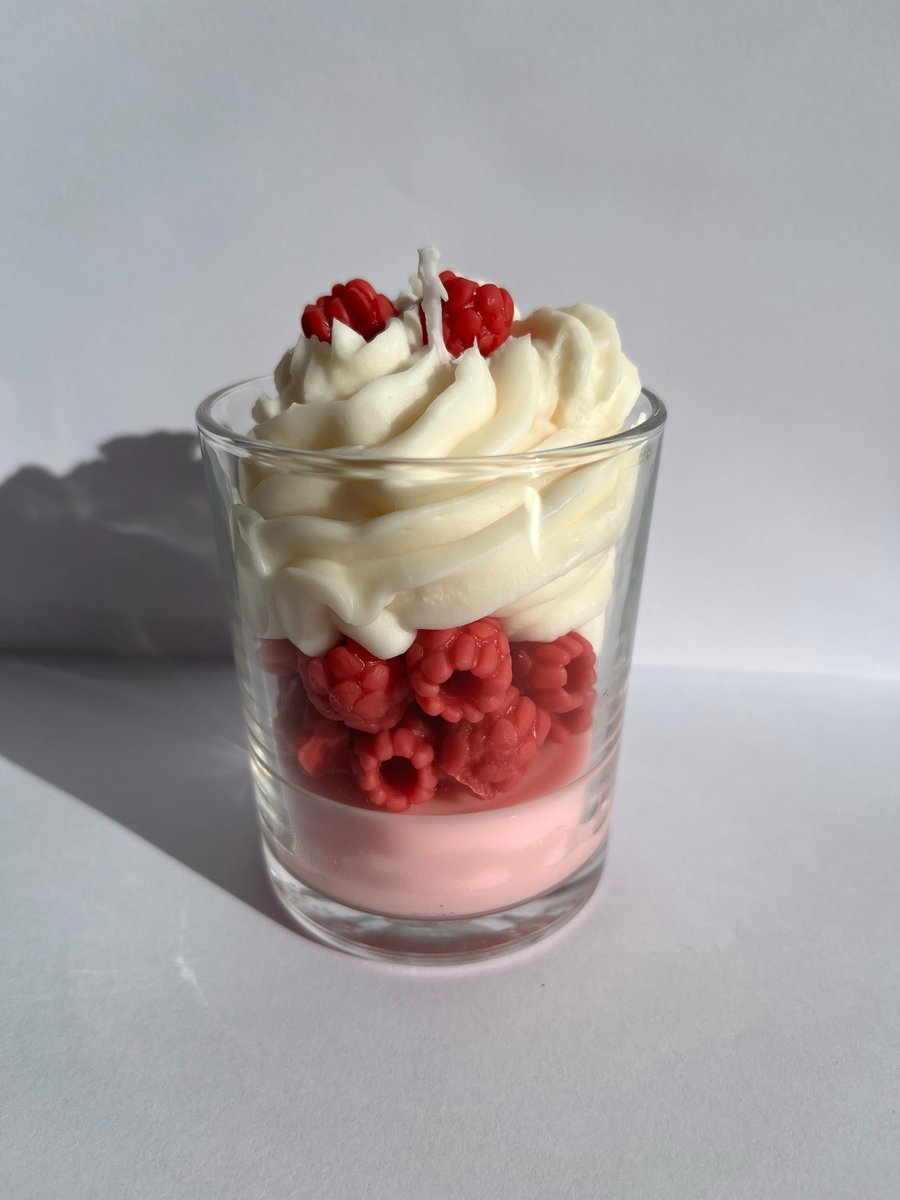 Berry Chantilly scented candle