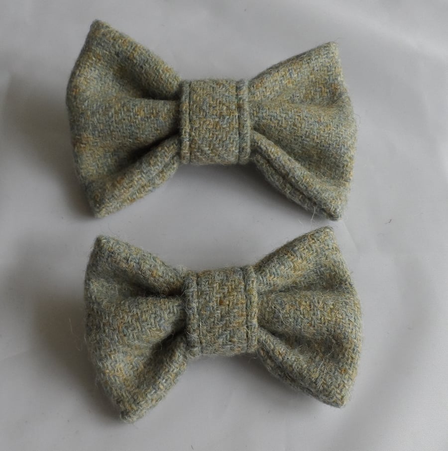 Handmade Harris Tweed Dog Bow - Plain Pale Grey 