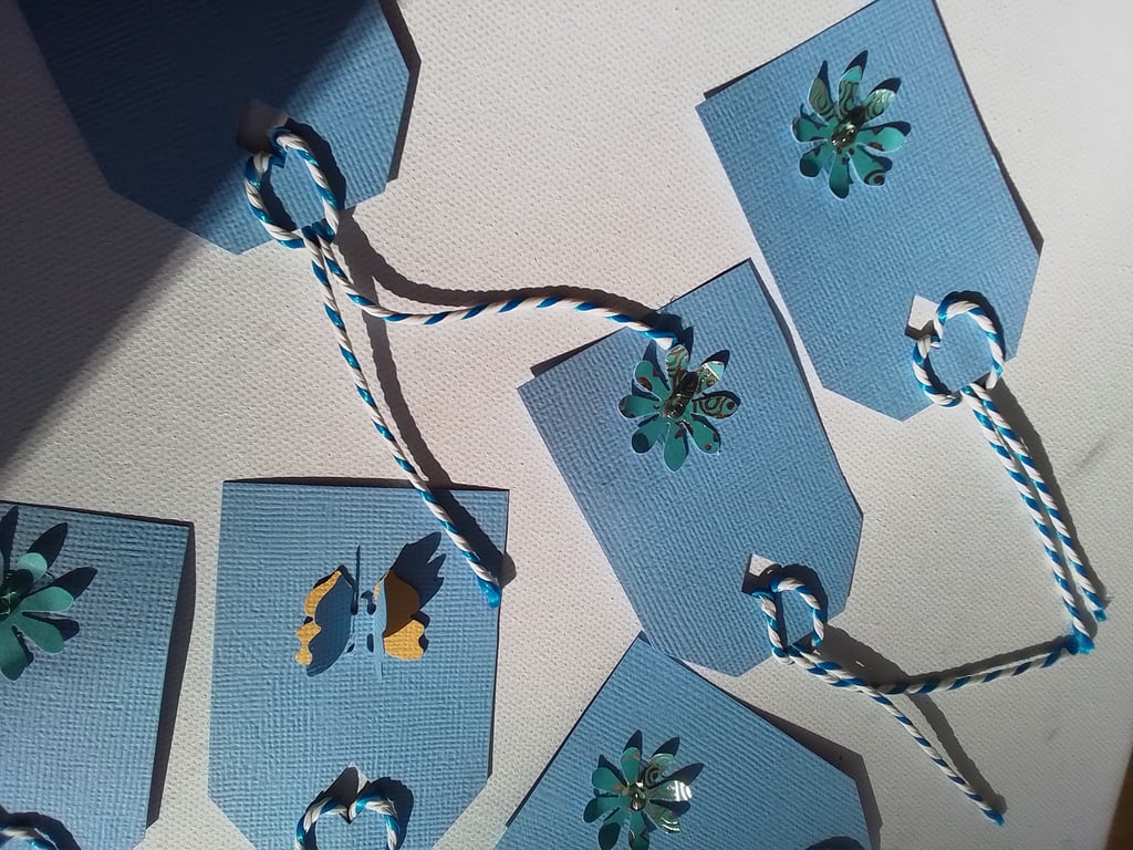 Set of 6 gift tags. Gift tags for any occasion. Ref 164