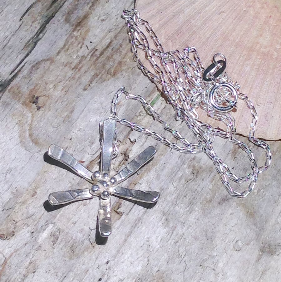 Sterling Silver Flower Necklace (NKSSPDFL1) - UK Free Post