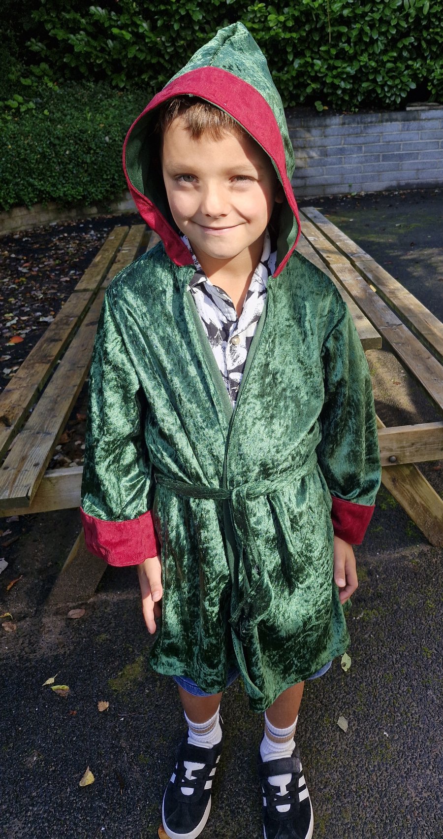 Cute Christmas Elf dressing gown with hood Size Age 8