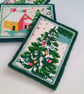 Christmas Brooch - Nostalgic Winter Scene pin brooch in fabric and felt - Image 5