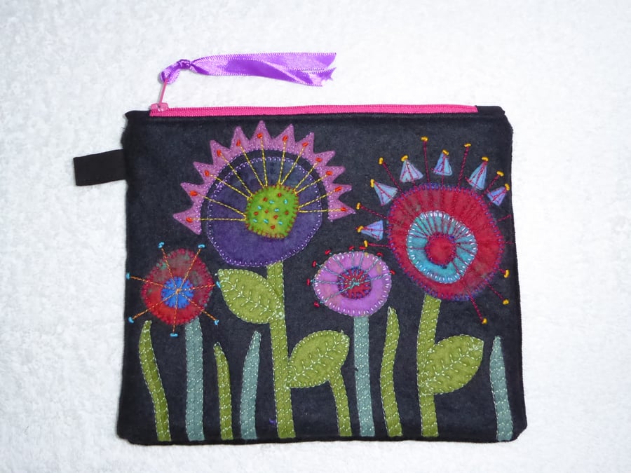 Felt Flower Purse. Applique Flowers on a Zipped Purse. Pink.