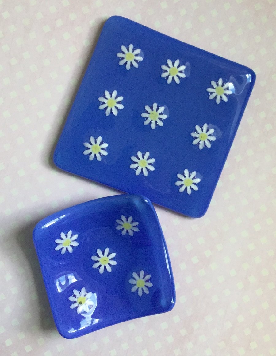 Little Daisy Fused Glass Coaster and Trinket Dish 