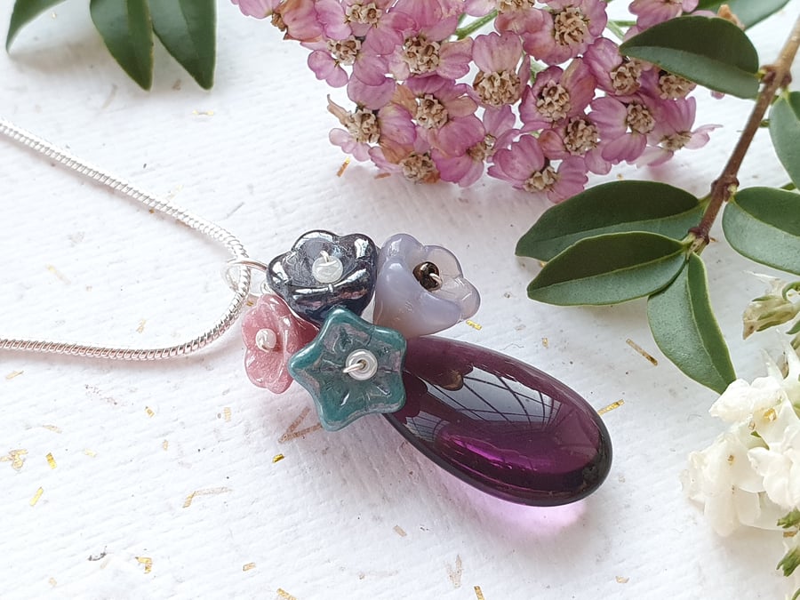 Glass Drop Flower Necklace