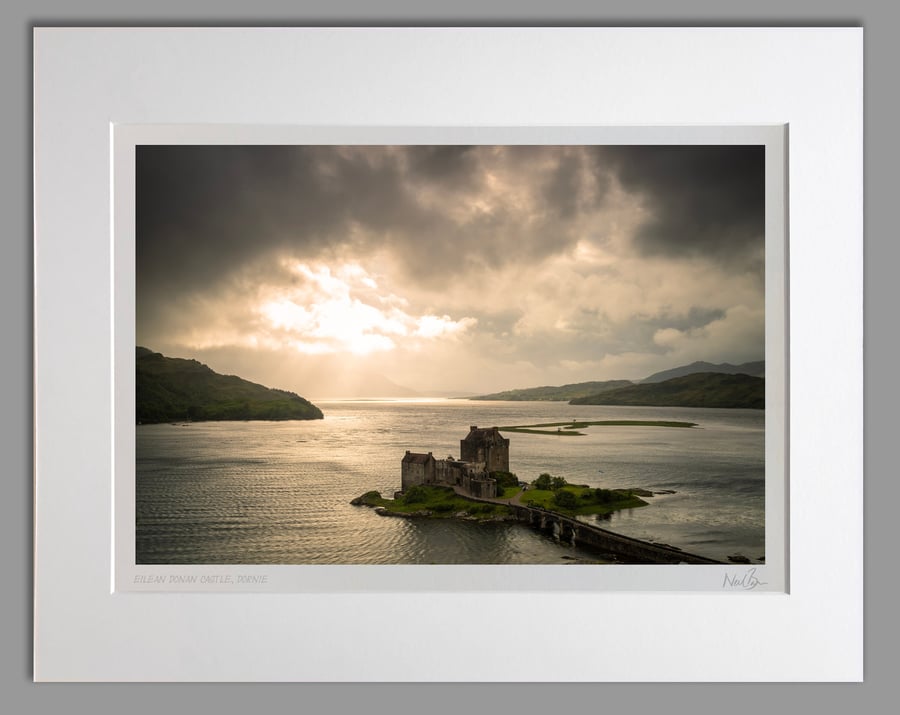 Eilean Donan Castle Scotland - A3 (50x40cm) Unframed Print