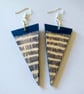 Geometric triangle wood earrings - Image 1