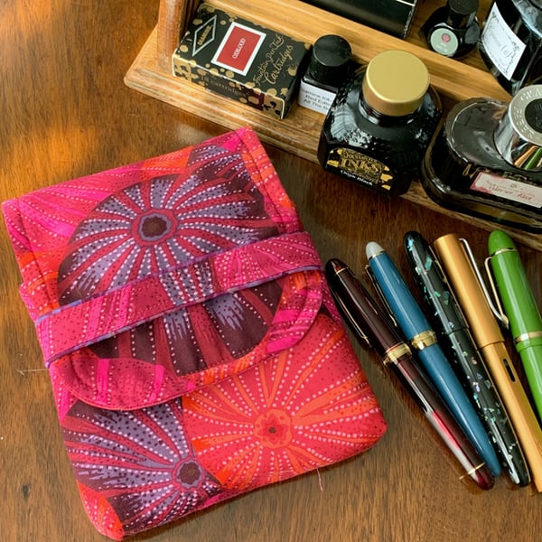 Sea Urchins:  5-slot fabric fountain pen case