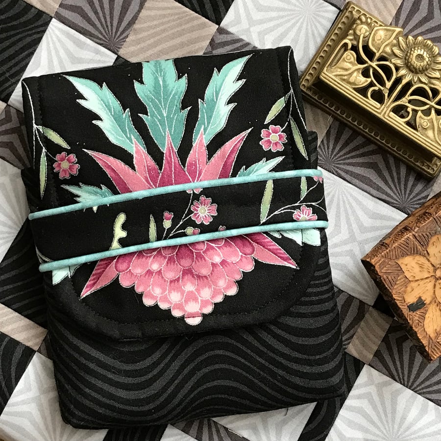 Flavia 5-slot fabric fountain pen case black pink turquoise