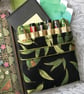Leaves: black, green and gold fabric 6-slot padded fountain pen case - Image 4