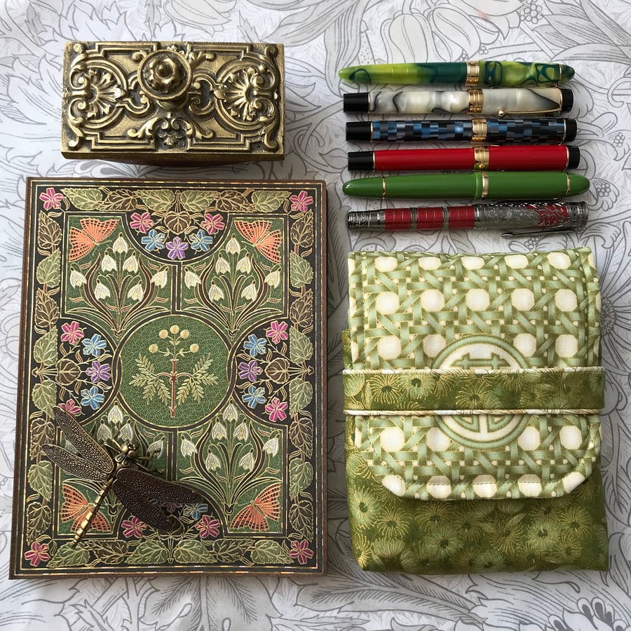 Lattice:  green and gold 6-slot textile pen case