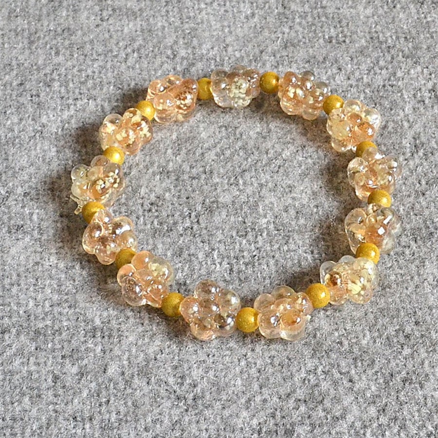Honey-Tinged Glass Flower Bead Elastic Bracelet, with Yellow Miracle Beads