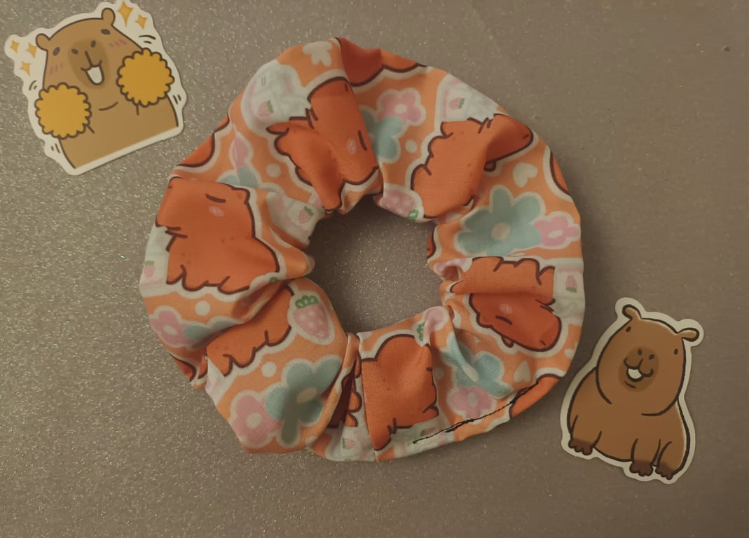 Capybara scrunchie 