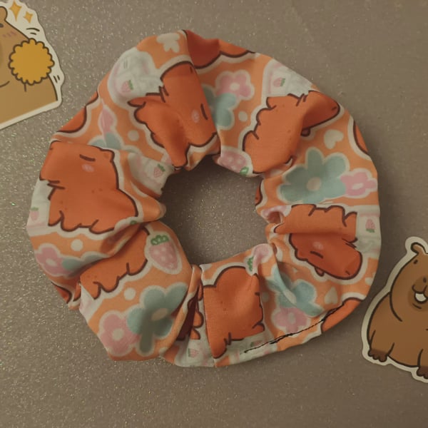 Capybara scrunchie 