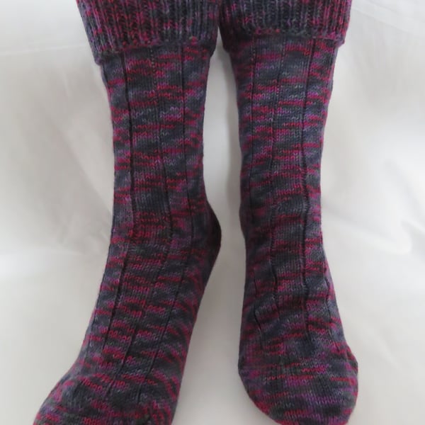 Hand-cranked Knitted Ribbed Wool Socks Size 4 to 5 Turnover Tops