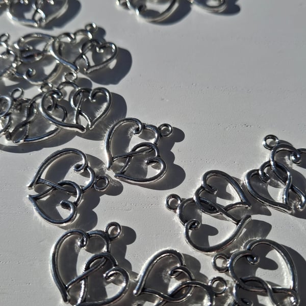 45 x Antique Silver Tone 15 x 12mm Double Heart Charms