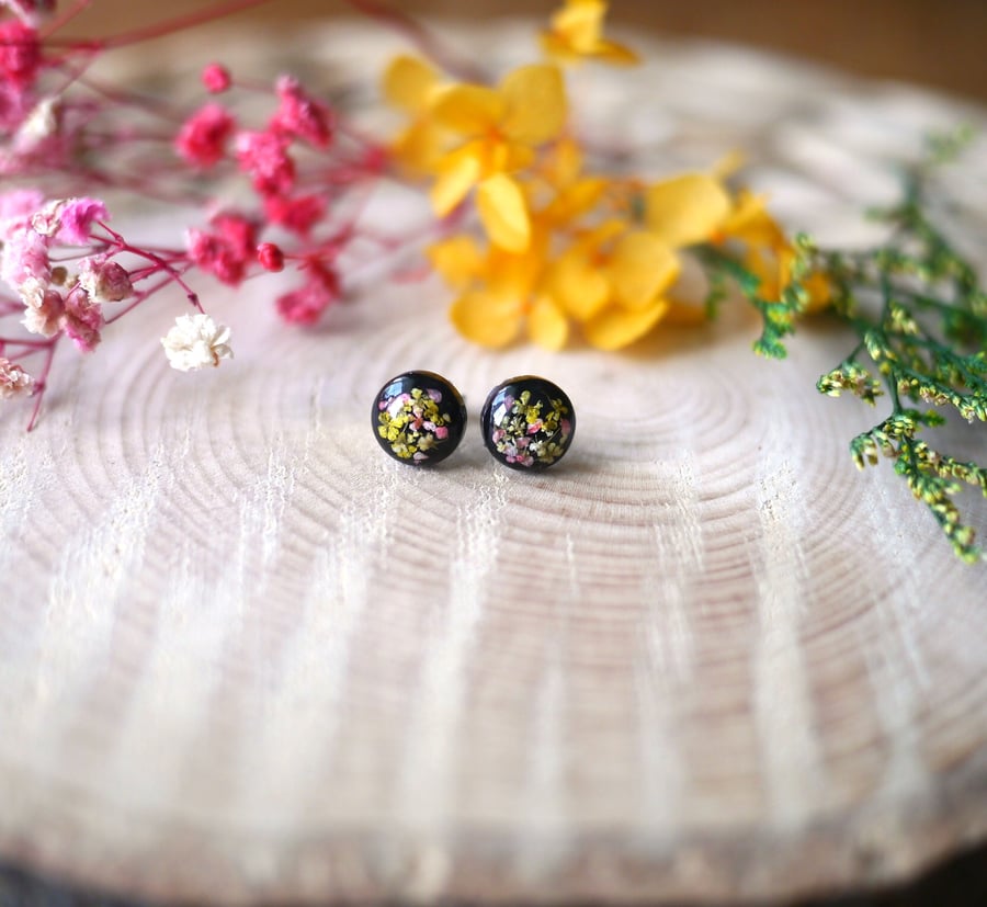 Real tiny dried pressed flowers - hypoallergenic stud earrings