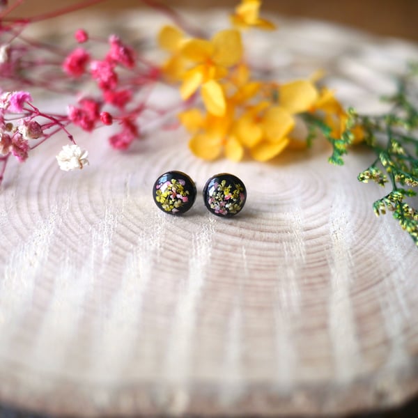 Real tiny dried pressed flowers - hypoallergenic stud earrings