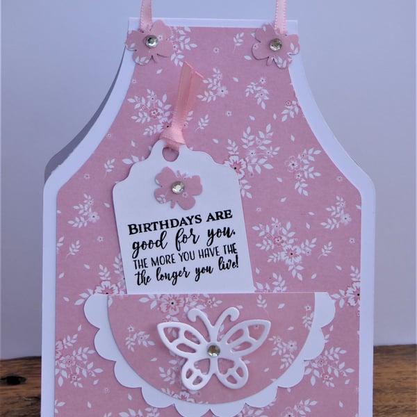 C3769 -  Apron Shaped Birthday Card