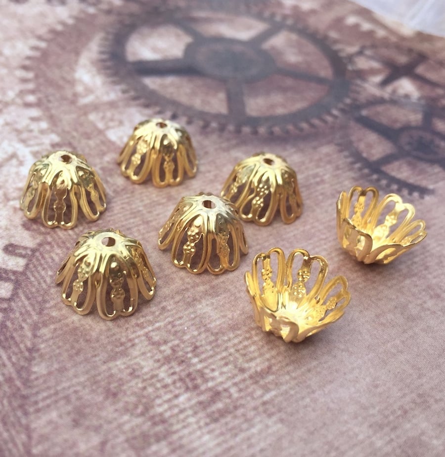 Pack of 100 – Iron 6 Petal Filigree Bead Caps Cord Ends Findings Gold