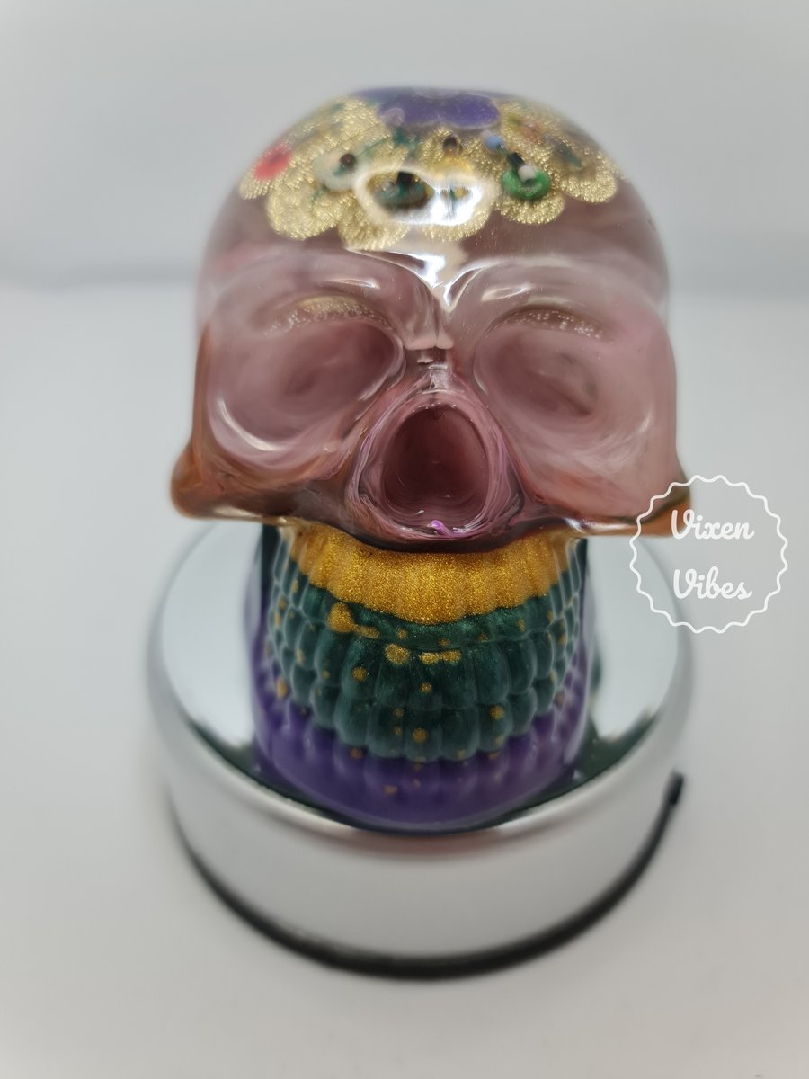 Pretty Decorative Resin Skull