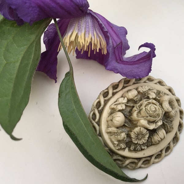Victorian style flower brooch.