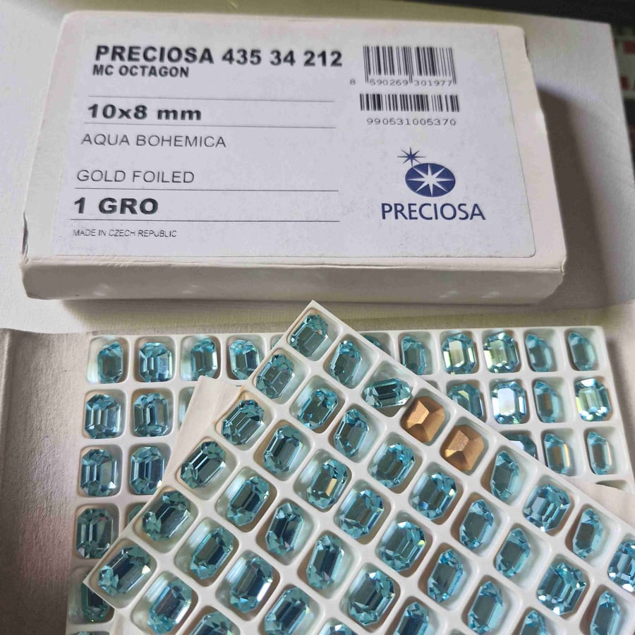 PRECIOSA 10 x 8mm Octagon ORIGINAL BOX x 138pcs  Vintage AQUA BOHEMICA CZECH 