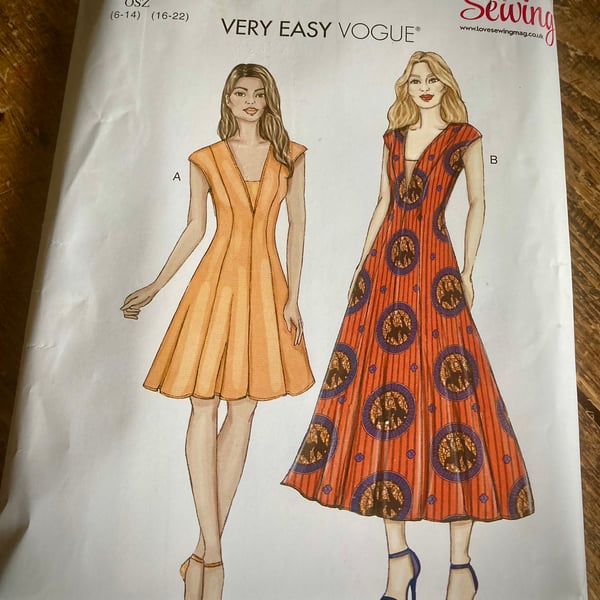Very Easy Vogue Paper Pattern V9292 Dress - 6 - 22