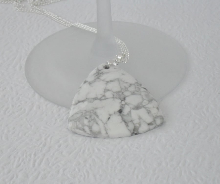 White and grey howlite pendant necklace - semi-precious gemstone jewellery