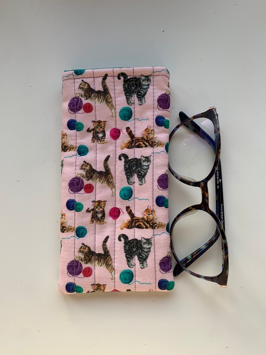 Kitten Print Quilted Fabric Glasses Case