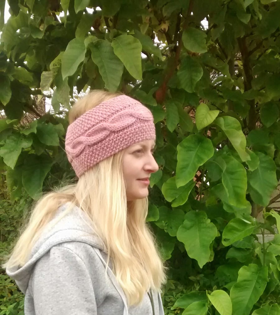 Knitted Headband in Pink 