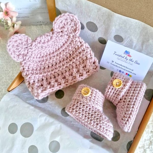 Crochet Teddy Bear Hat & Booties Gift Set – Born in 2026 Baby